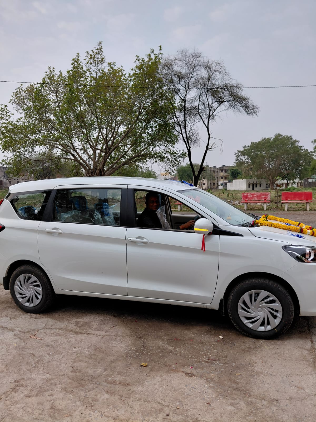 Maruti Suzuki Ertiga with driver